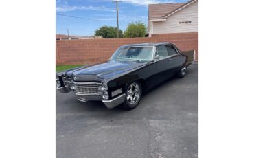 Cadillac-Deville-1966-Black-White-8