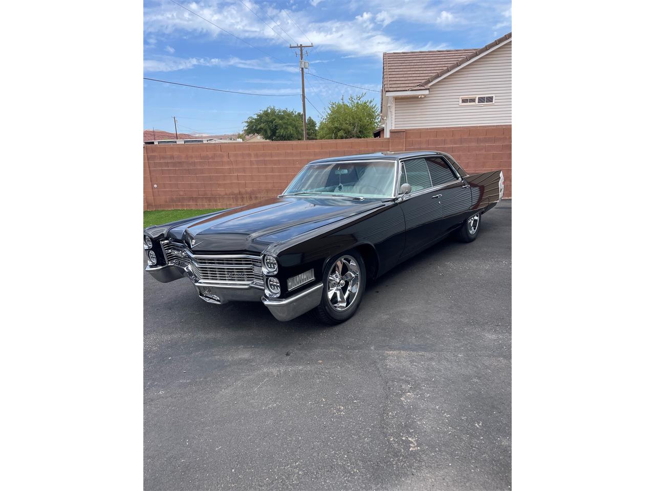Cadillac-Deville-1966-Black-White-8