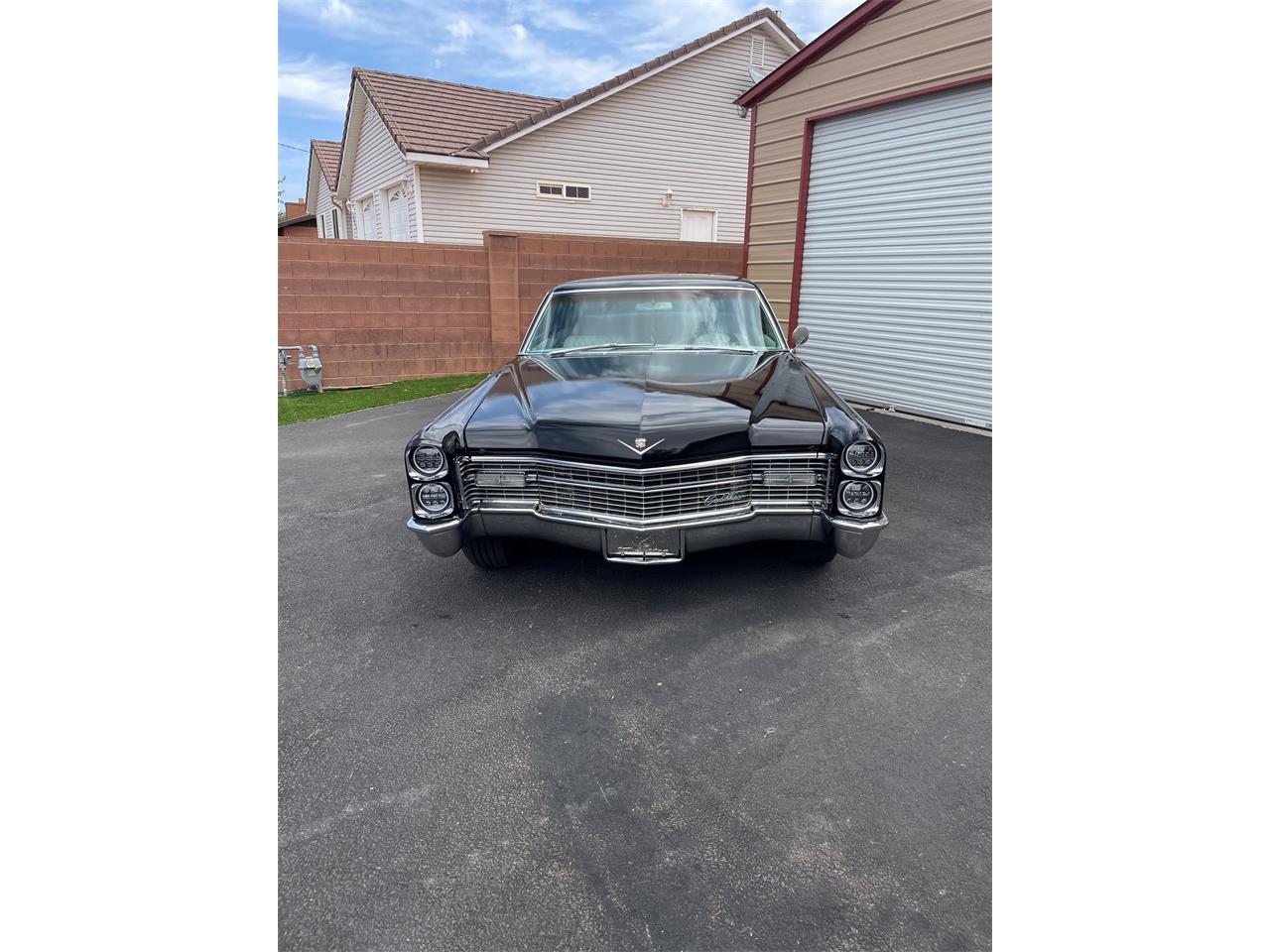 Cadillac-Deville-1966-Black-White-9