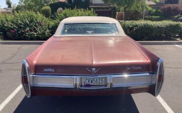 Cadillac-Deville-1967-Regent-Maroon-Ivory-3
