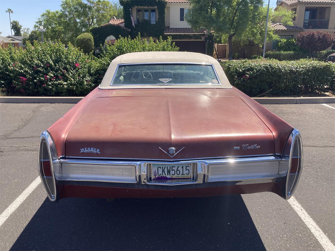 Cadillac-Deville-1967-Regent-Maroon-Ivory-3