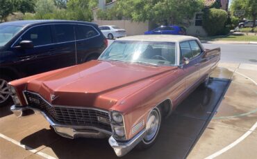 Cadillac-Deville-1967-Regent-Maroon-Ivory