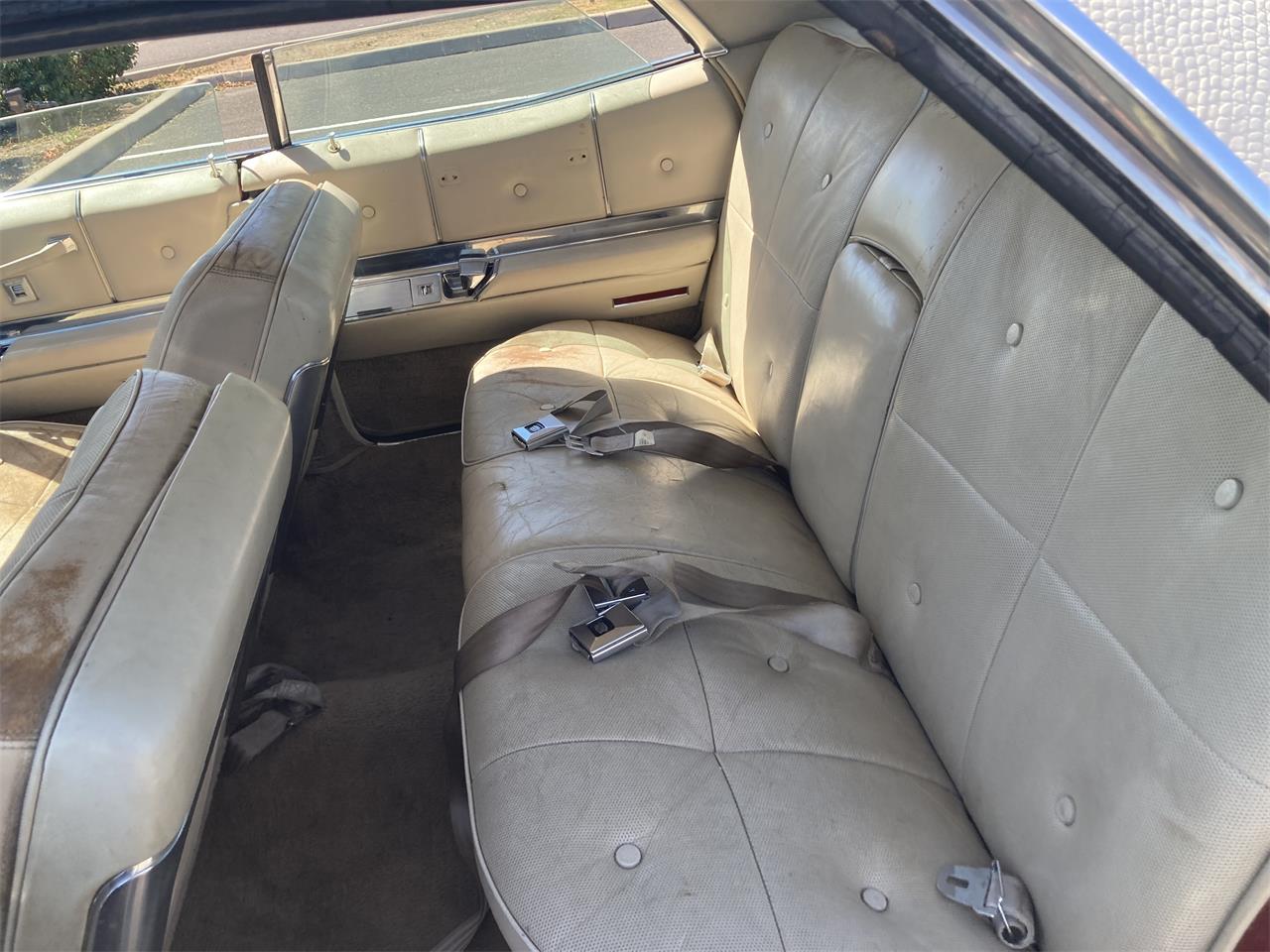 Cadillac-Deville-1967-Regent-Maroon-Ivory-8