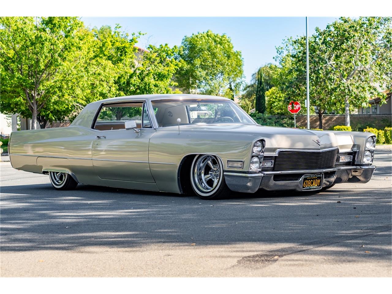 Cadillac-Deville-1968-Beige-Cream-2