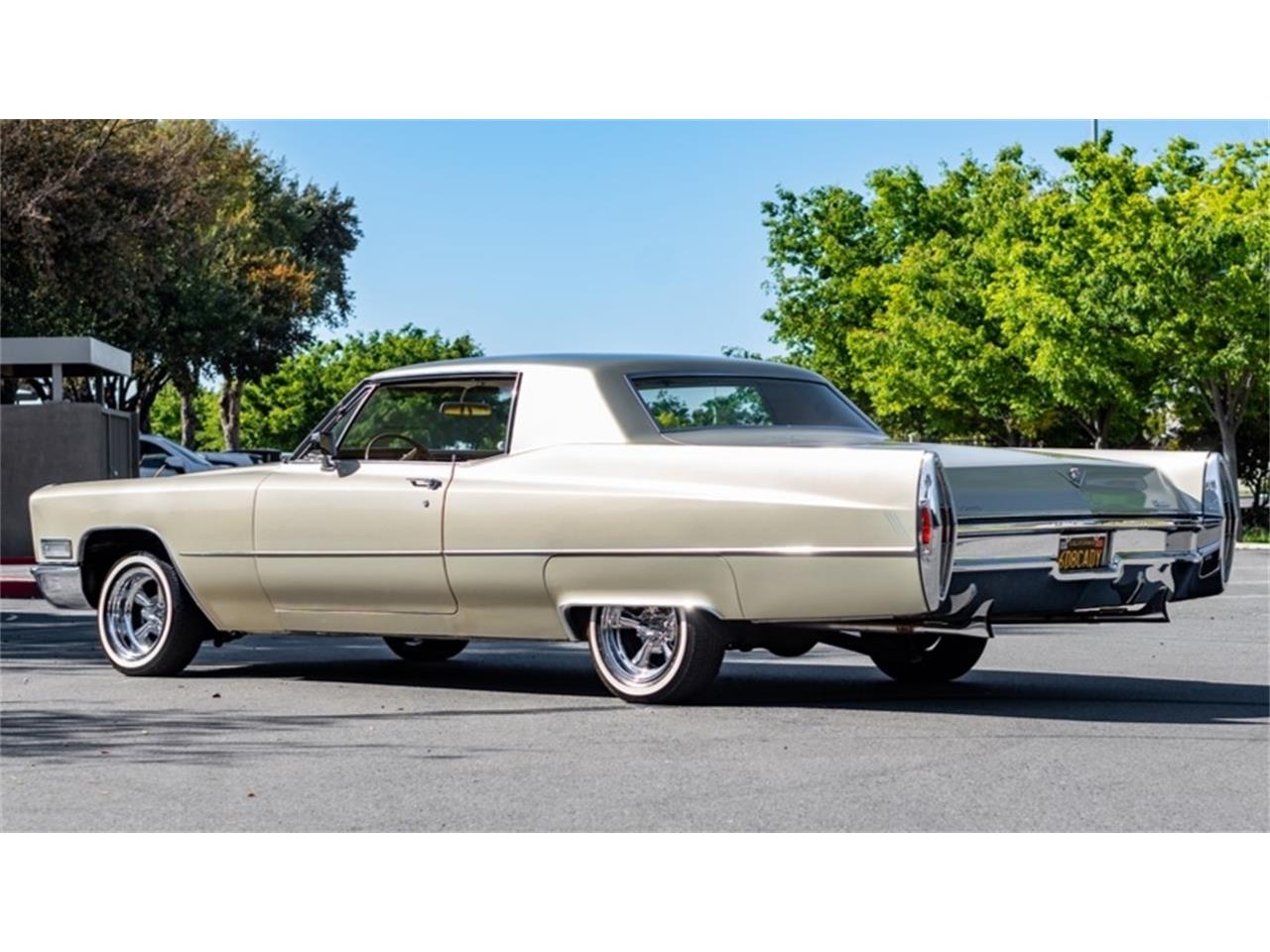 Cadillac-Deville-1968-Beige-Cream-23