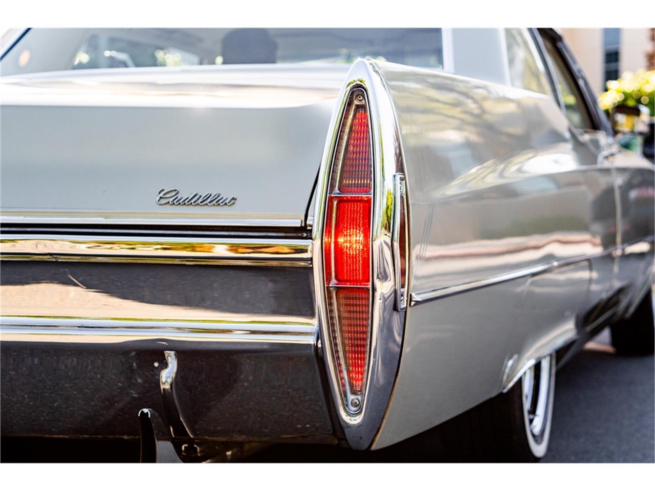 Cadillac-Deville-1968-Beige-Cream-44