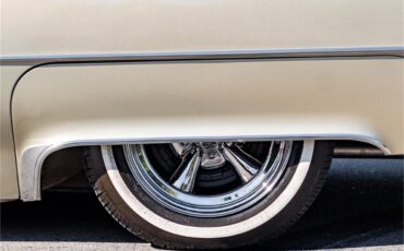 Cadillac-Deville-1968-Beige-Cream-64