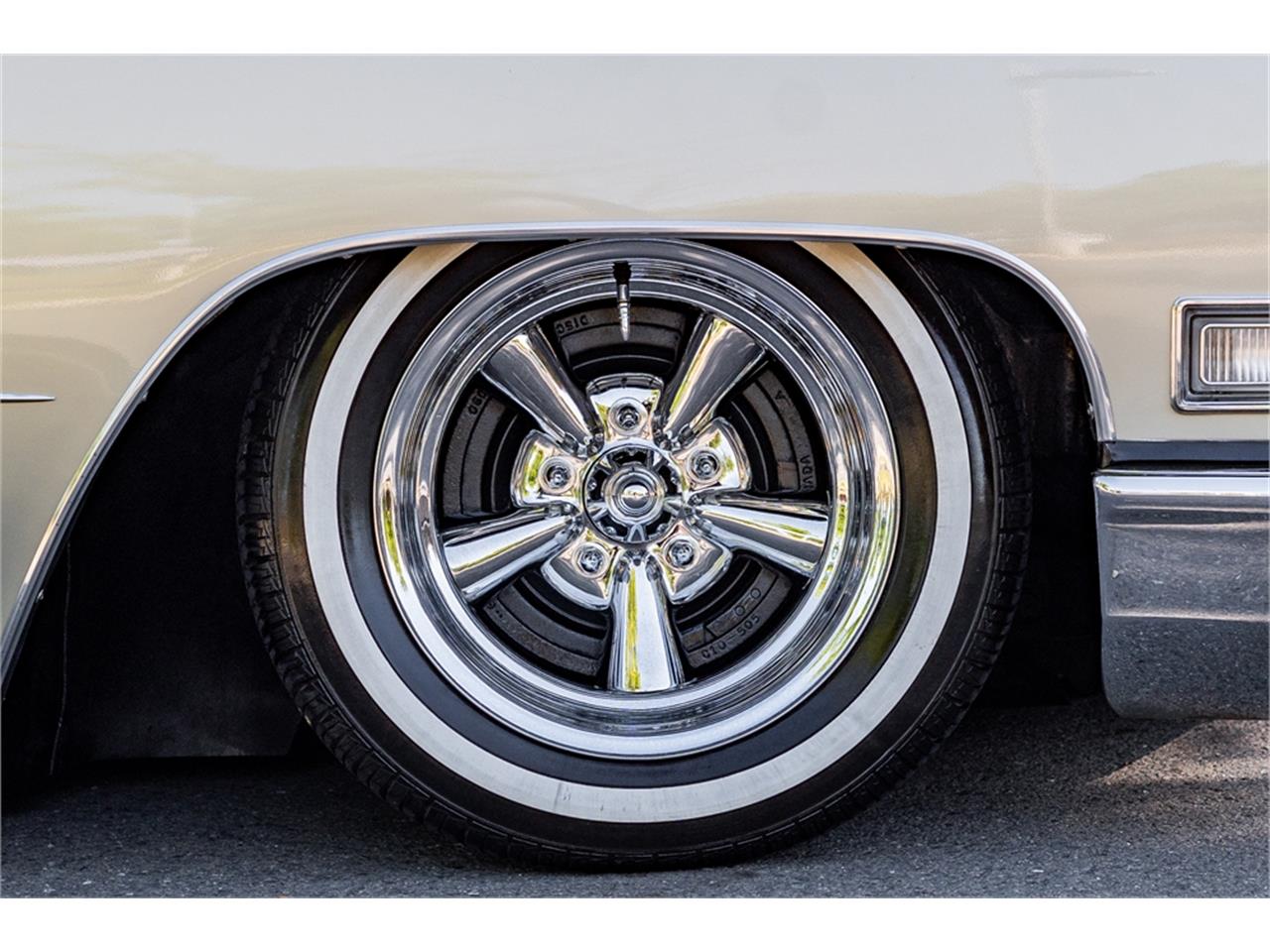 Cadillac-Deville-1968-Beige-Cream-66