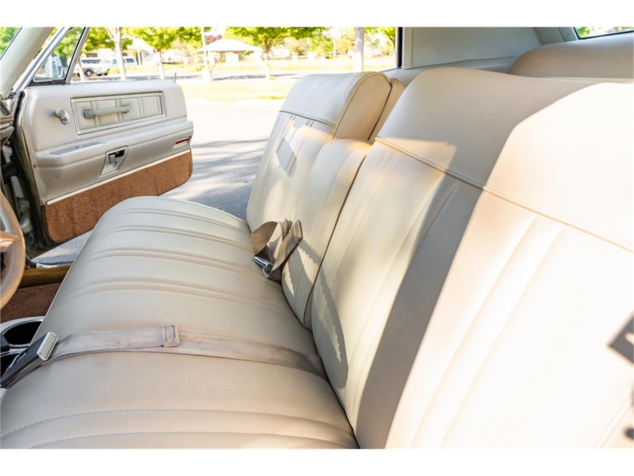 Cadillac-Deville-1968-Beige-Cream-67