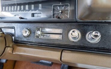Cadillac-Deville-1968-Beige-Cream-70