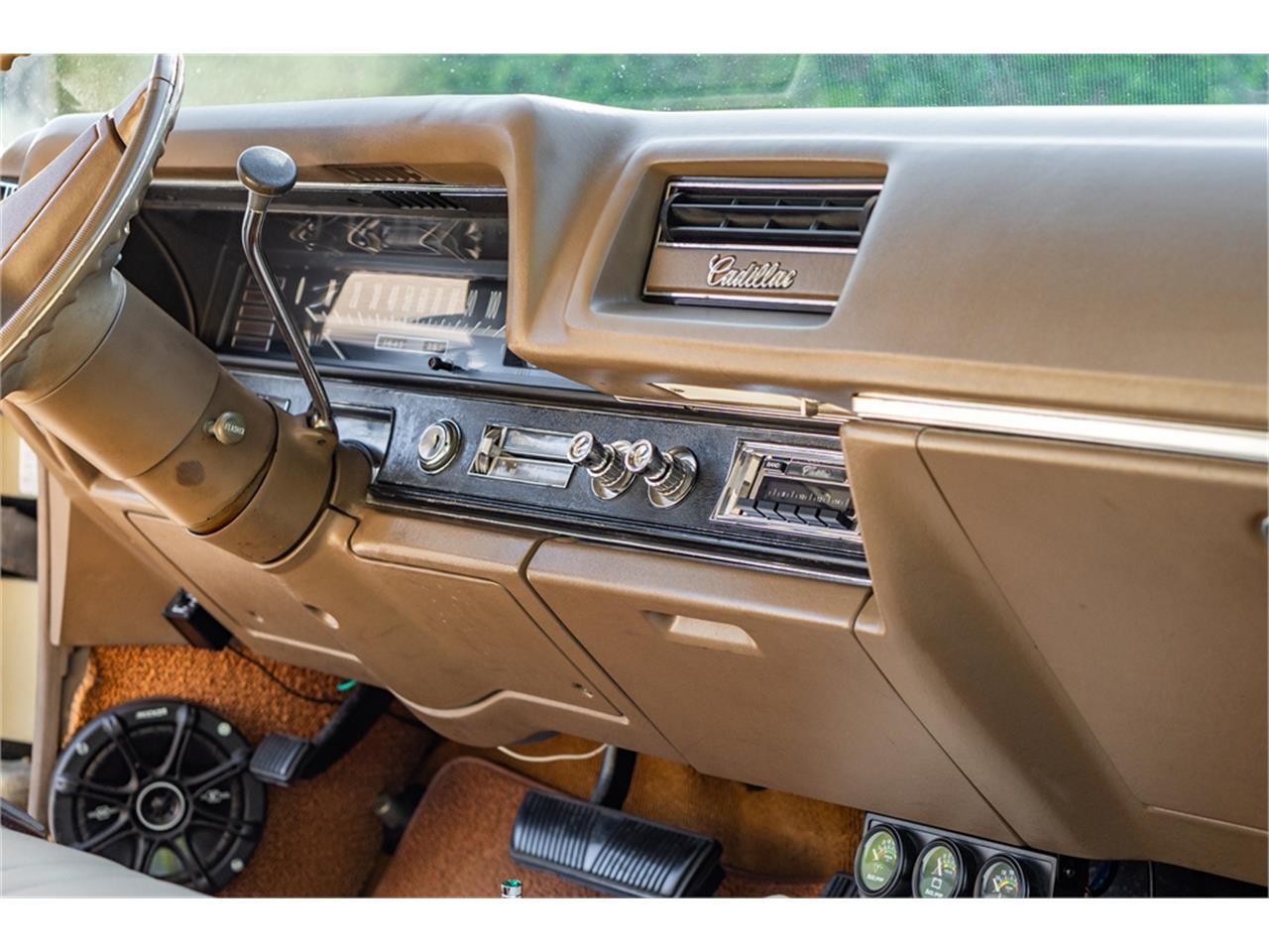 Cadillac-Deville-1968-Beige-Cream-72