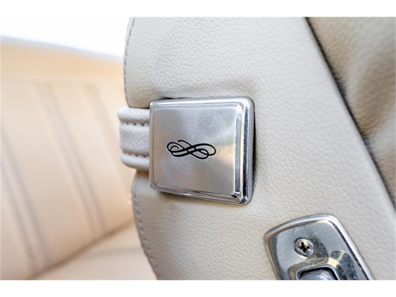Cadillac-Deville-1968-Beige-Cream-82