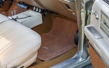 Cadillac-Deville-1968-Beige-Cream-86