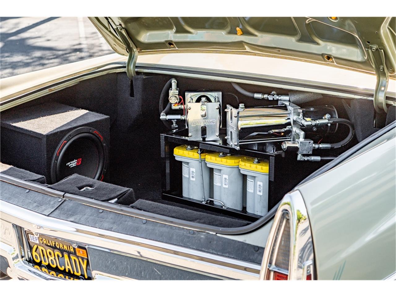 Cadillac-Deville-1968-Beige-Cream-90