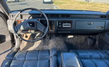 Cadillac-Deville-1988-13