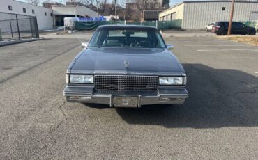 Cadillac-Deville-1988-14