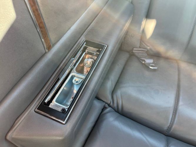 Cadillac-Deville-1988-2