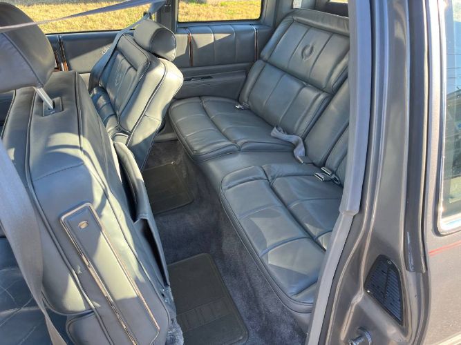 Cadillac-Deville-1988-7