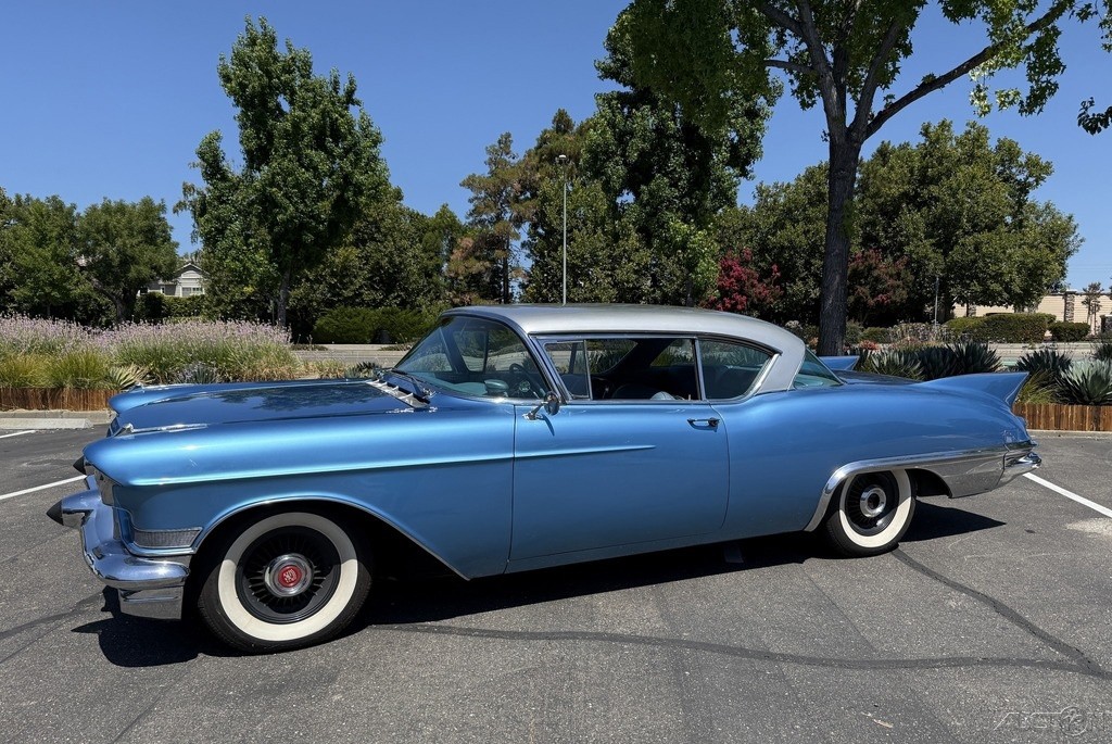 Cadillac-Eldorado-1957-Coupe-1