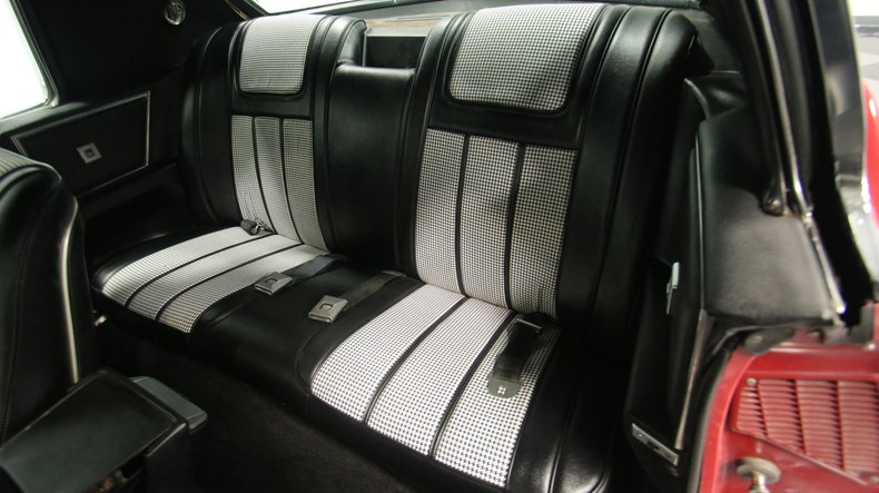 Cadillac-Eldorado-1967-Flamenco-Red-Black-and-White-47