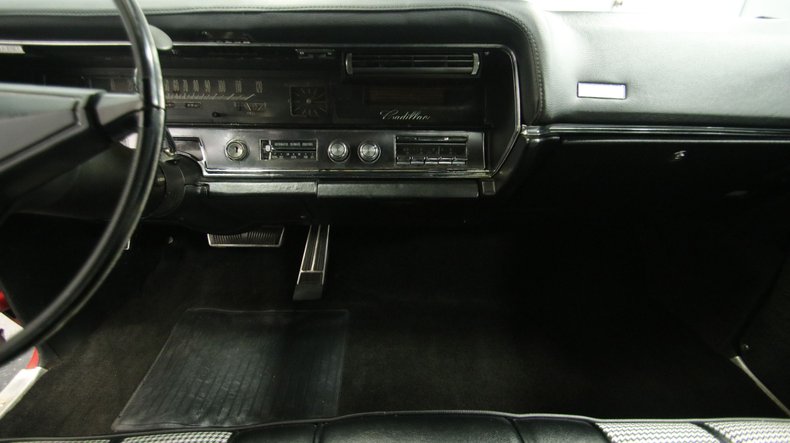 Cadillac-Eldorado-1967-Flamenco-Red-Black-and-White-48