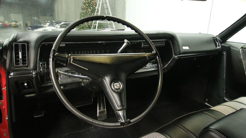 Cadillac-Eldorado-1967-Flamenco-Red-Black-and-White-6