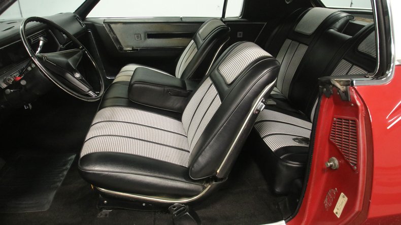 Cadillac-Eldorado-1967-Flamenco-Red-Black-and-White-9