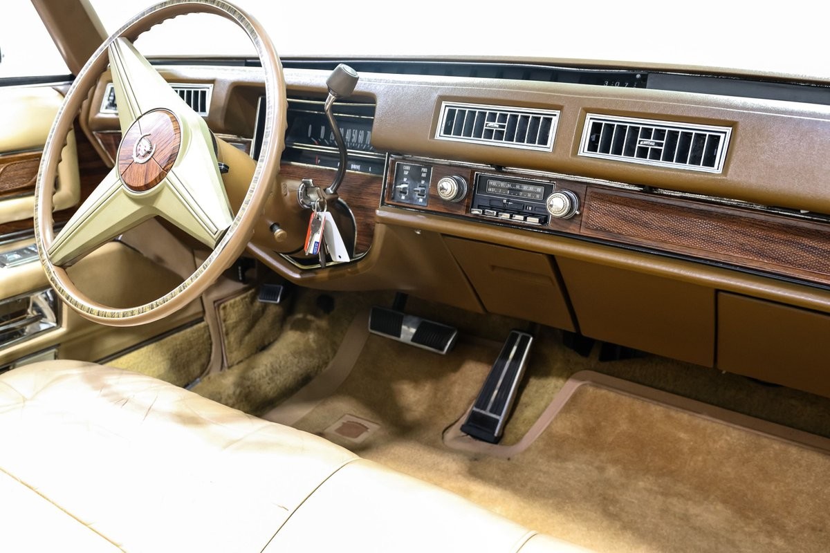 Cadillac-Eldorado-1976-Convertible-24