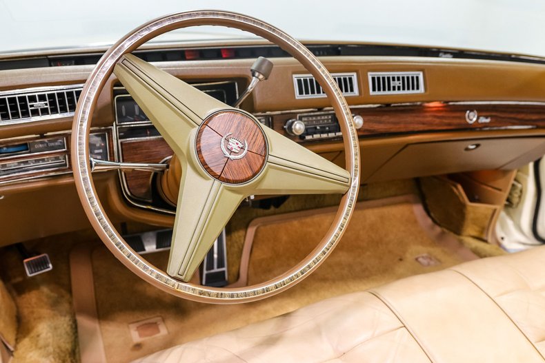 Cadillac-Eldorado-1976-Yellow-Yellow-16