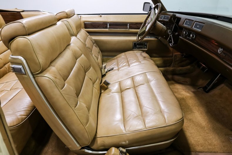 Cadillac-Eldorado-1976-Yellow-Yellow-25