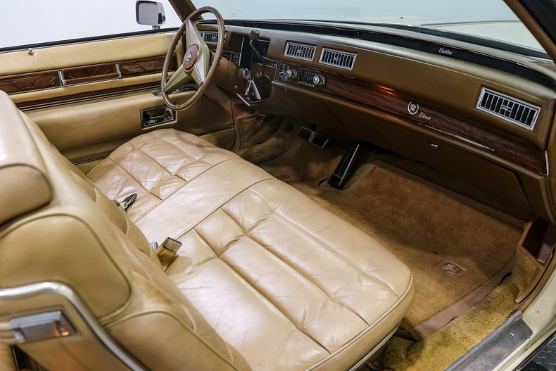 Cadillac-Eldorado-1976-Yellow-Yellow-26