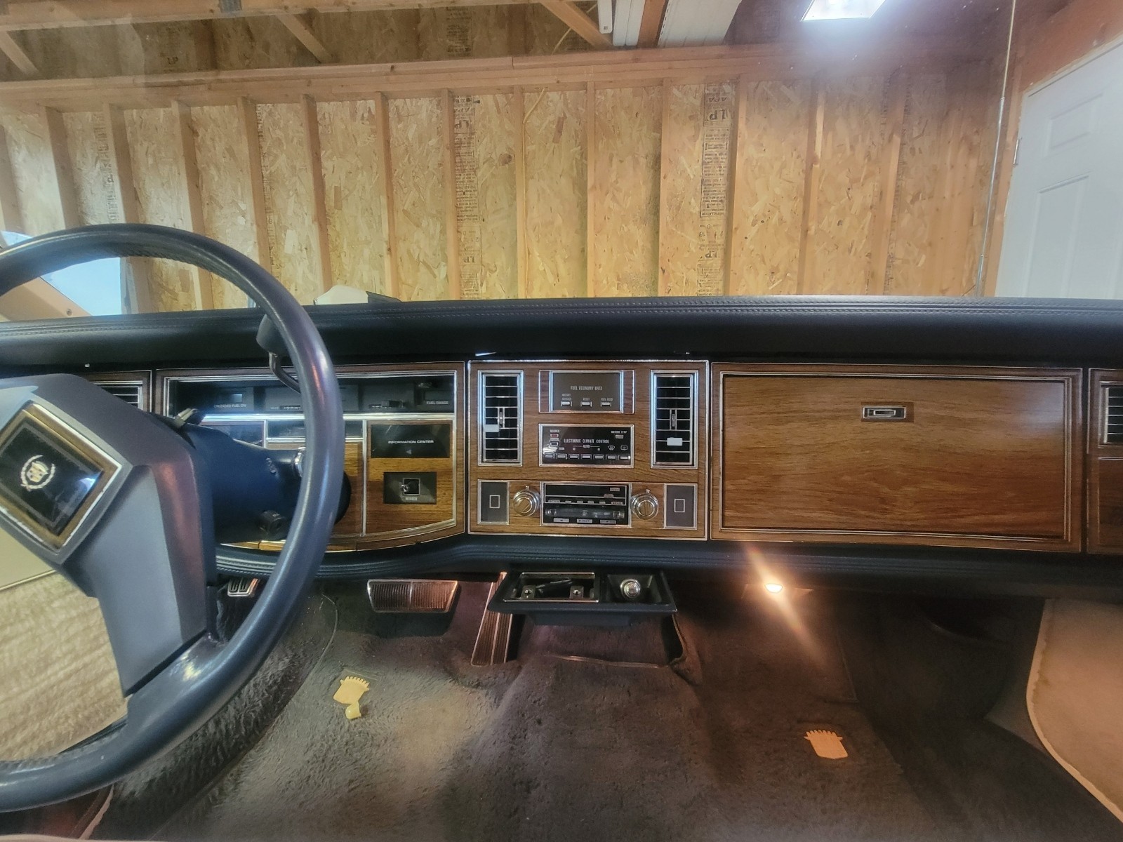 Cadillac-Eldorado-1982-Coupe-26