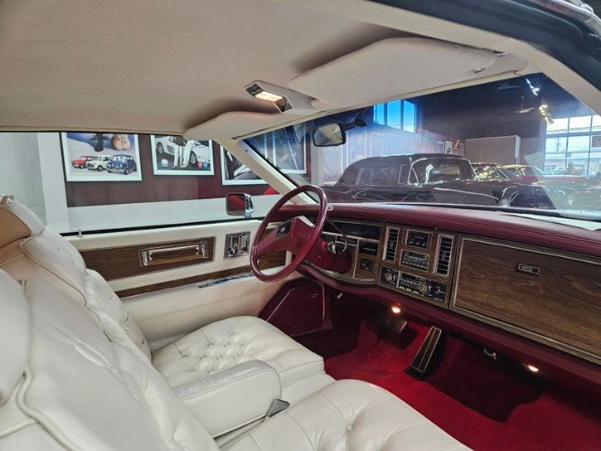 Cadillac-Eldorado-1983-Maple-Firemist-White-Leather-7