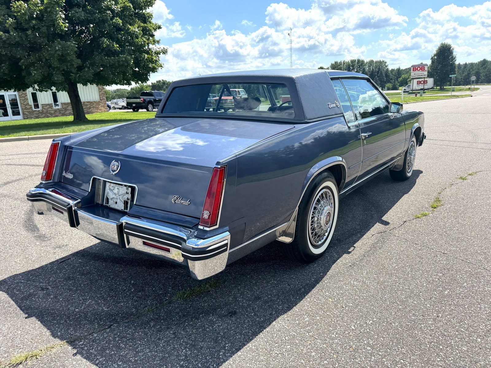 Cadillac-Eldorado-1984-2