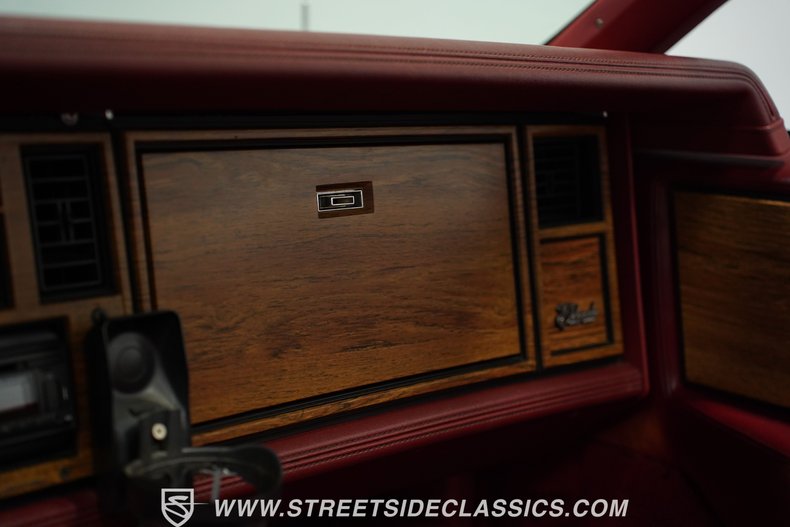 Cadillac-Eldorado-1984-Autumn-Maple-Firemis-Dark-Carmine-Red-44