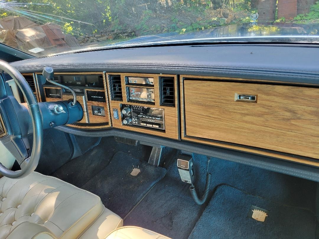 Cadillac-Eldorado-1985-Convertible-8