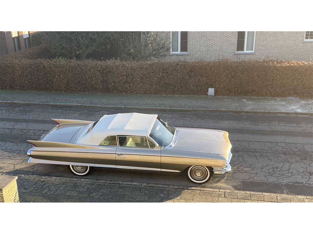 Cadillac-Eldorado-biarritz-1961-Aspen-Gold-Beige-1