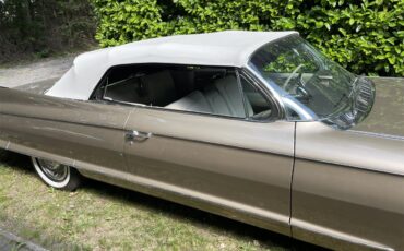Cadillac-Eldorado-biarritz-1961-Aspen-Gold-Beige-16