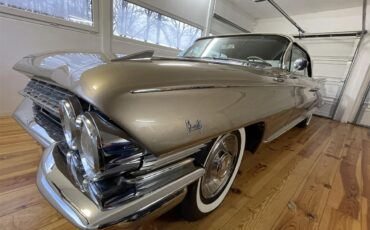 Cadillac-Eldorado-biarritz-1961-Aspen-Gold-Beige