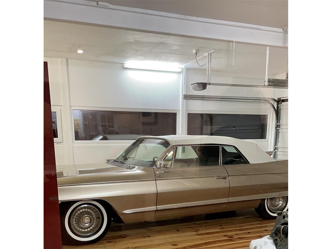 Cadillac-Eldorado-biarritz-1961-Aspen-Gold-Beige-5