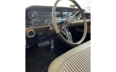Cadillac-Eldorado-biarritz-1961-Aspen-Gold-Beige-7