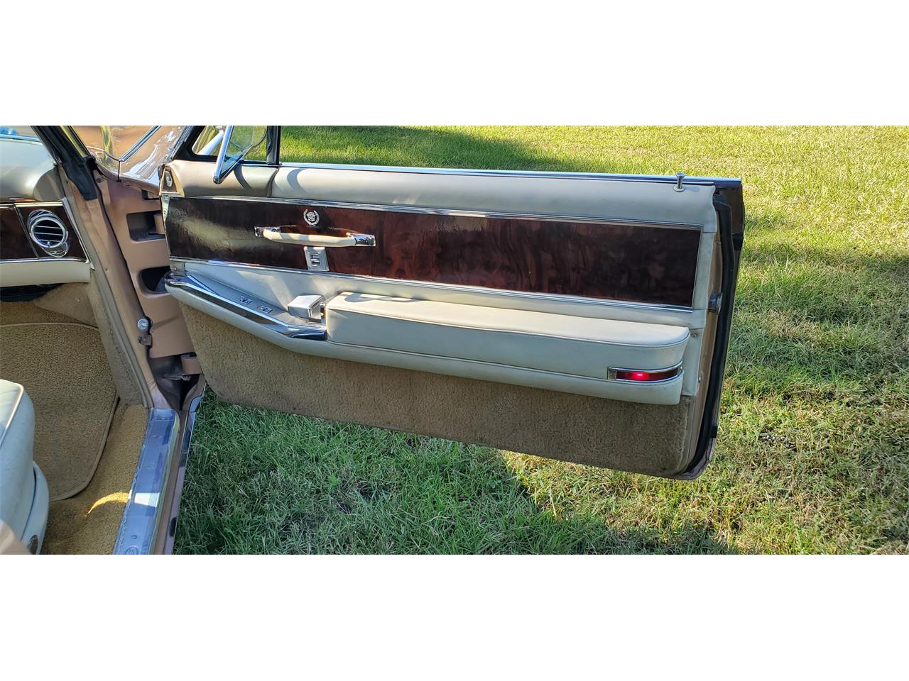Cadillac-Eldorado-biarritz-1964-Firemist-Saddle-Sandalwood-3