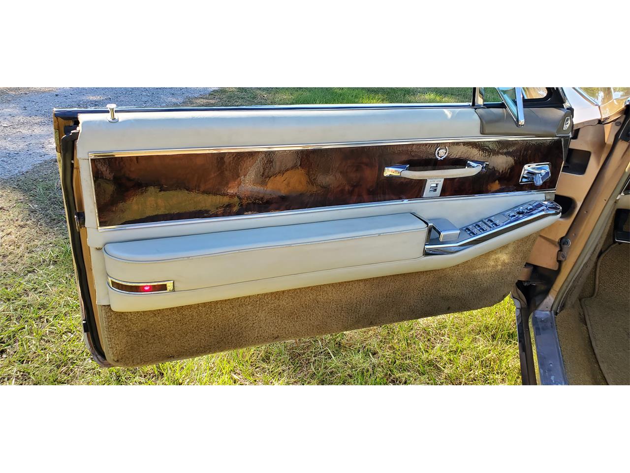 Cadillac-Eldorado-biarritz-1964-Firemist-Saddle-Sandalwood-58