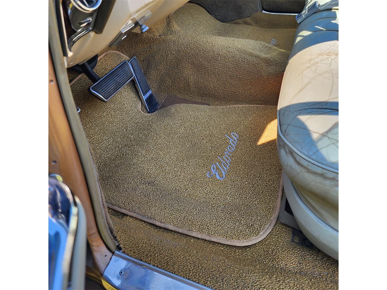 Cadillac-Eldorado-biarritz-1964-Firemist-Saddle-Sandalwood-59