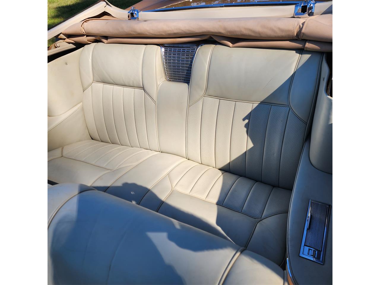 Cadillac-Eldorado-biarritz-1964-Firemist-Saddle-Sandalwood-61