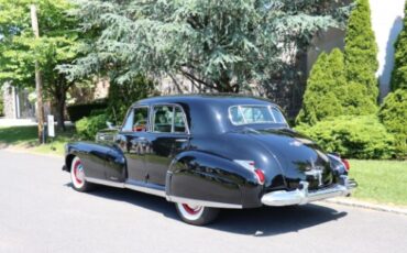 Cadillac-Fleetwood-1941-Black-Tan-5