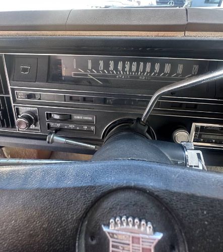 Cadillac-Fleetwood-1969-Custom-2