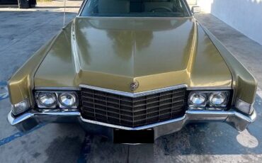 Cadillac-Fleetwood-1969-Gold-1