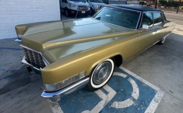 Cadillac-Fleetwood-1969-Gold-16