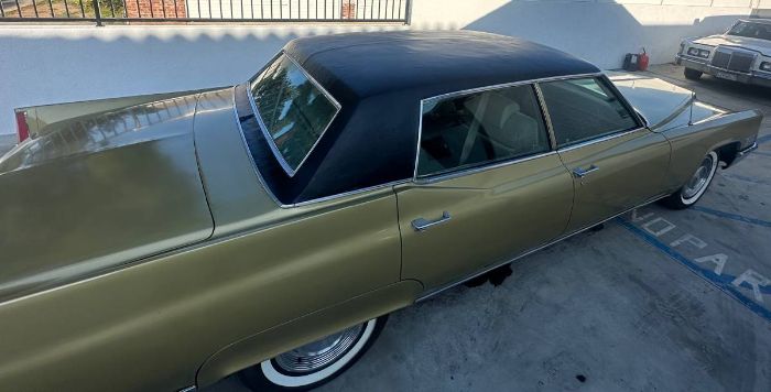 Cadillac-Fleetwood-1969-Gold-5